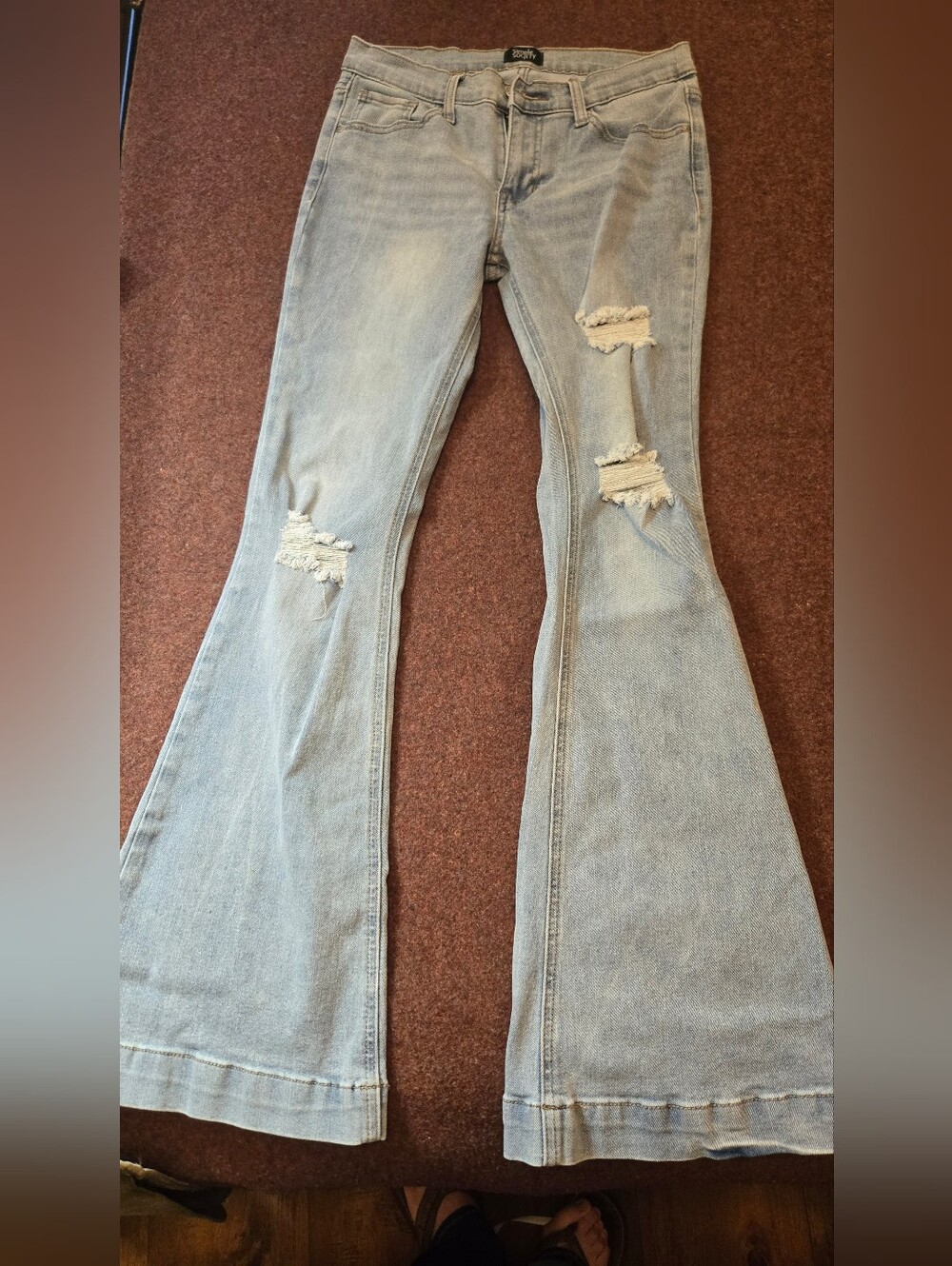 Simple Society Light Wash Distressed Flare Jeans Size 3/27